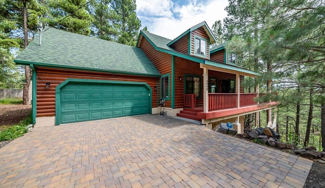 The Gracia Inn-Luxury Cabin amidst Ponderosa Pines
