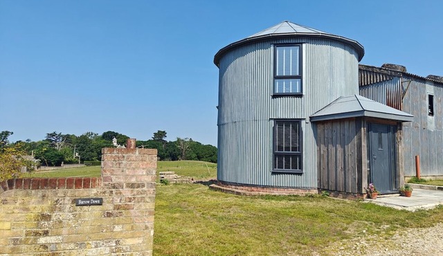 The Grain Silo - One Bedroom House, Sleeps 4