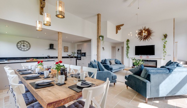 The Grainstore - Five Bedroom House, Sleeps 10