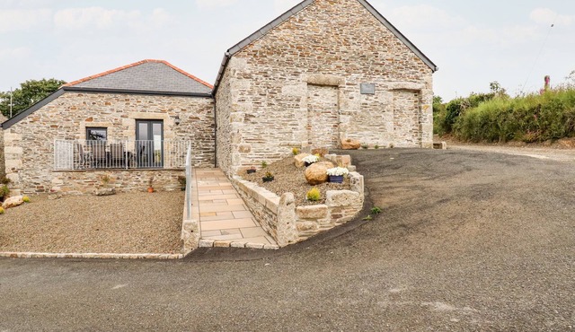 THE GRANARY, family friendly, with a garden in Bodmin