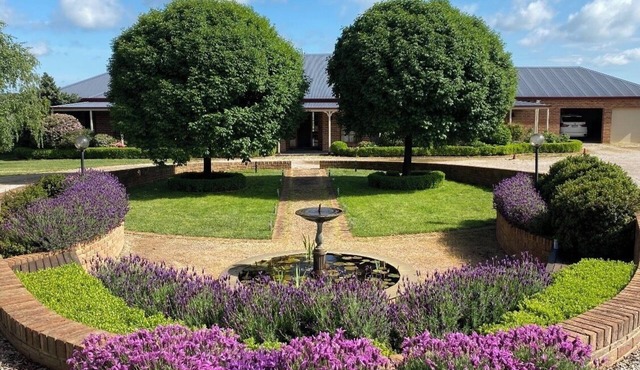 The Grand Country House Farmstay in Nashdale! Perfect family getaway