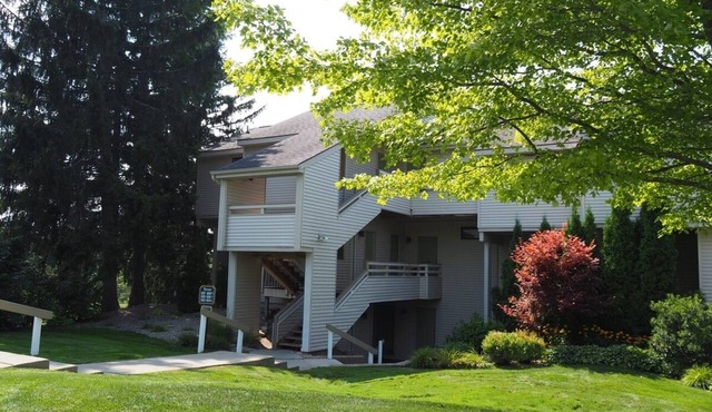 The Grand Getaway - Gorgeous and Great Location for Exploring the Traverse City Area!