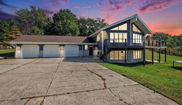 The Grand House on Sunset. Golf.pool.hot tub.lake