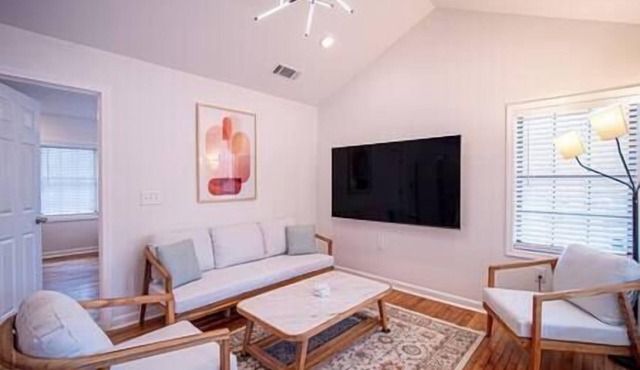 The Grand in Marietta Square