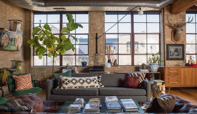 The Grand Kimball Lodge, Logan Square, Sleeps 20