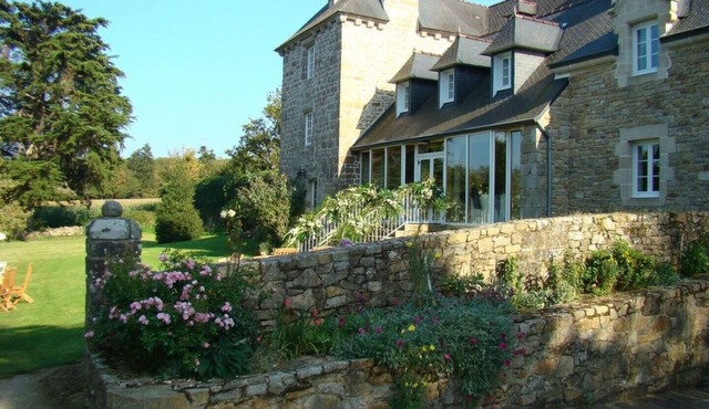 The Grand Manoir and the Closerie du Manoir for 21 people