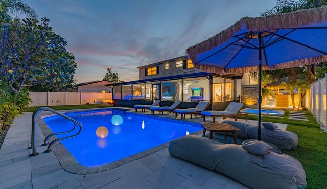 The Grand Oasis, Tampa's Best