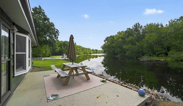 The Grand Riverhouse