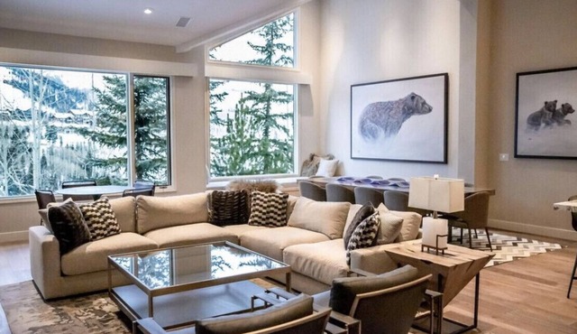 The Grand View-Gorgeous townhome and views, 5 min to Silver Lake Lodge & Stein