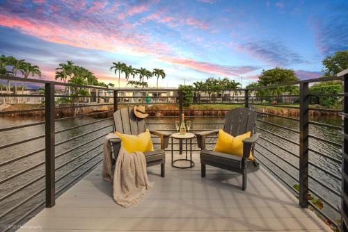 The Grand World Mansion - Game Room, 9 Bedrooms, HtdPool, Mini Golf, BBQ