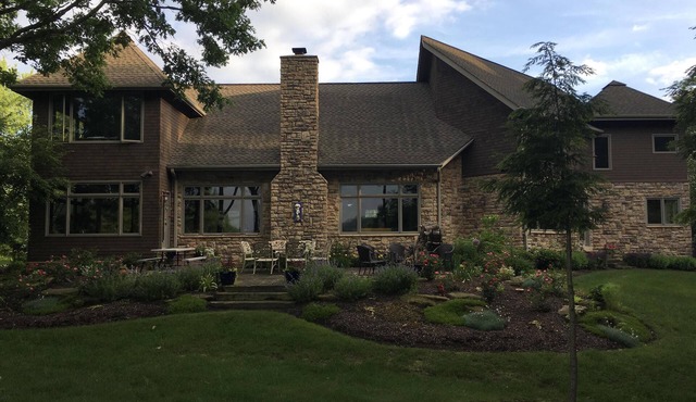 "The GrandView" Wineries, Lake & Spire