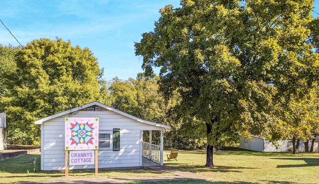 The Granny Cottage ~ on Main Street