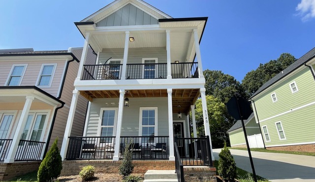 The Gray at Mill Ridge - Steps to Ballpark & all Downtown Kannapolis offers!