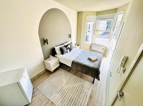 The Gray House - NO 76 - Boutique Stay Experience