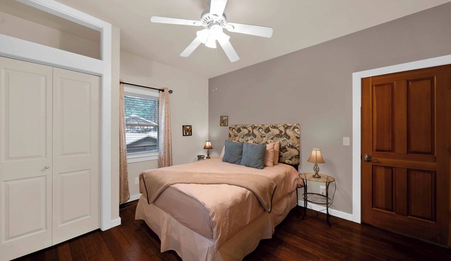 The Gray Squirrel- A Room with a Forest View!