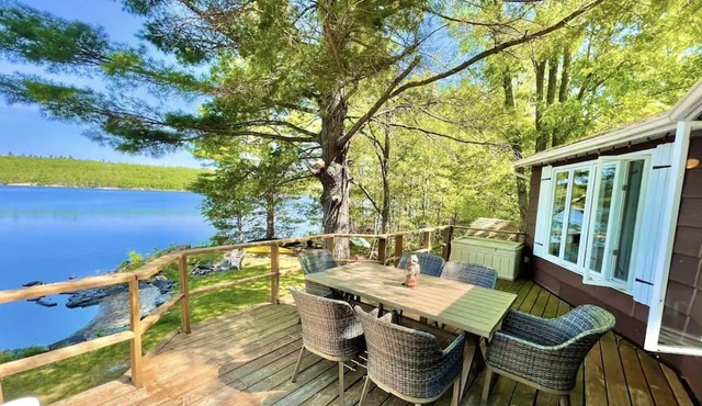 The Great Escape Cottage, views for days !