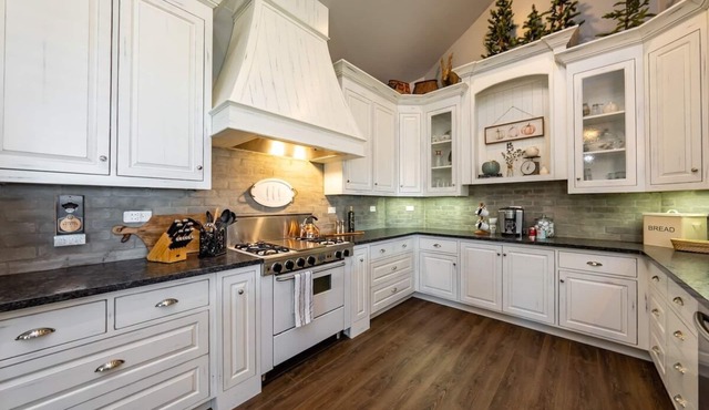 The Great Escape ~ Sunsets + Hot Tub Bliss