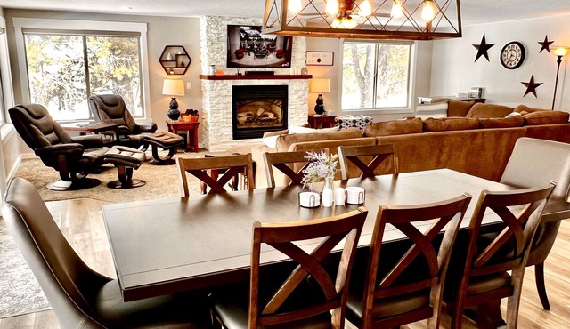 The Great Outdoors - Fantastic home - Lake Cascade - Game room - A/C - Lots of parking