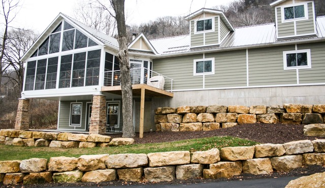 The Great River Retreat on Mississippi backwaters: views, modern & peaceful!