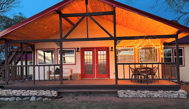 The Great Sand Dunes Cottage charming 3 bedroom w/WiF & spacious yard