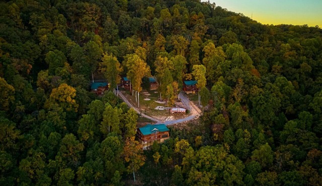 The Great Smoky Haven by Ghosal Luxury Lodging
