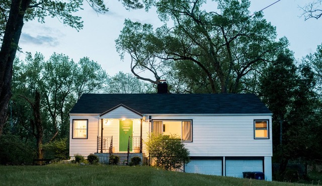 The Green Door Guesthouse at Cuyahoga Valley National Park