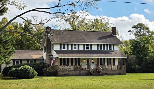 The Green Duck Lodge at Fort Landing in Alligator