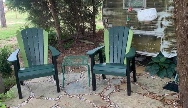 The Green Egg - Vintage RV Glamping