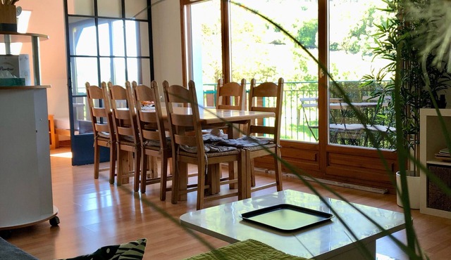 The green fee, close to the Golf course and 5 minutes from the lake