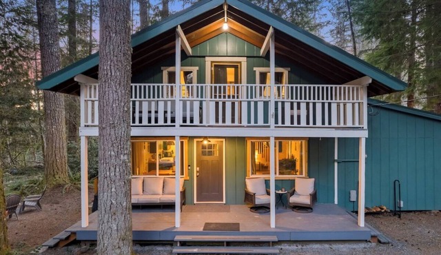 The Green House- 8 mins to Mt. Rainier Nat'l Park!