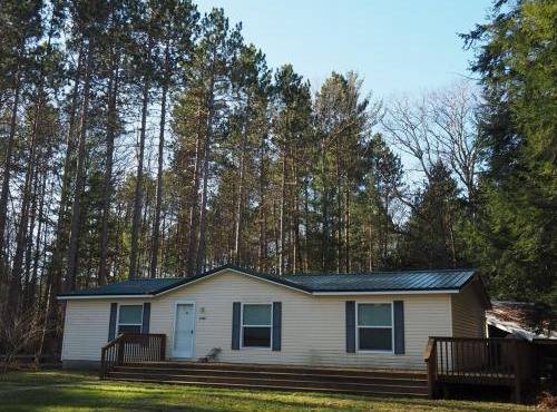 The Green Lake Getaway - Shared Lake Access!