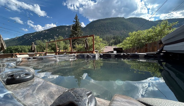 The Green Mountain Falls Lodge