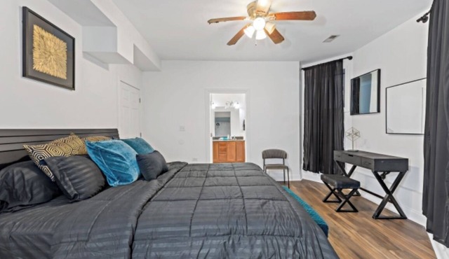 The Green Oasis- 4bdrm 3bath Condo- 11 mins from DTWN