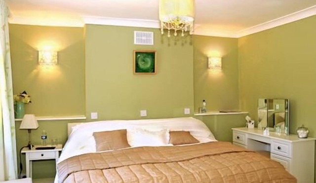 The Green Room Double or Twin ensuite