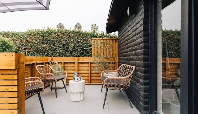 The Green Room Hotel