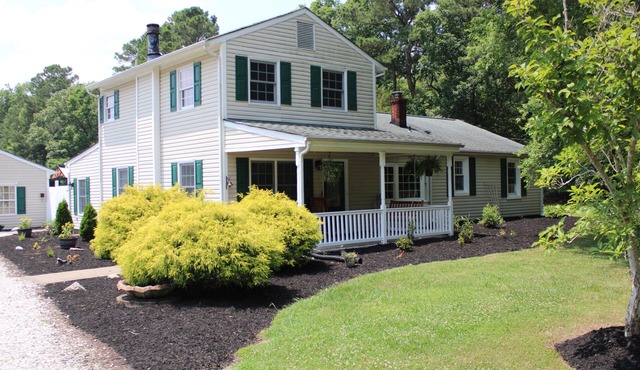 The Greenhouse: A peaceful retreat minutes from all Williamsburg has to offer