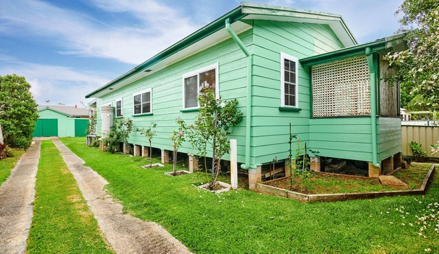 The Greenhouse at Harrington is a Pet Friendly home in a peaceful location