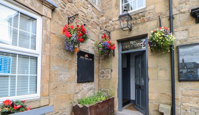 THE GREY BULL APARTMENT, pet friendly, with open fire in Wark
