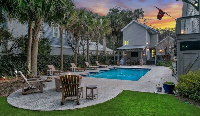 The Grey Pearl - Swimming Pool, Premier Location!