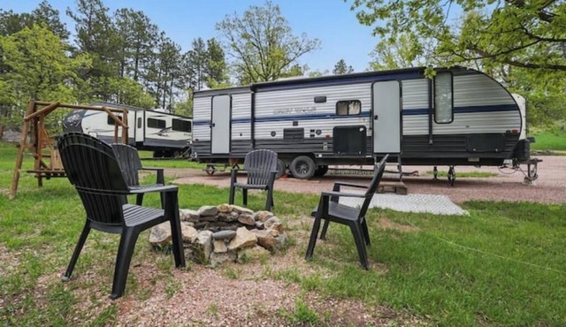 The Grey Wolf - Camper by Mount Rushmore/Custer SP