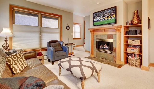 The Greyhawk - 2BR/2BA, Old Town/Deer Valley