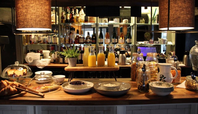 The Greyhound on the Test