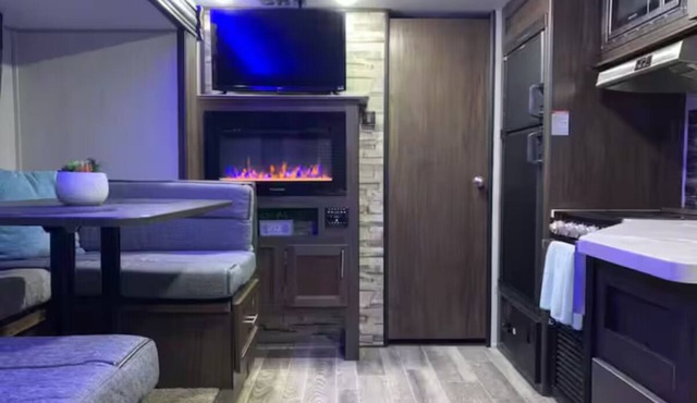 The GreyWolf - Convenient & Cozy RV