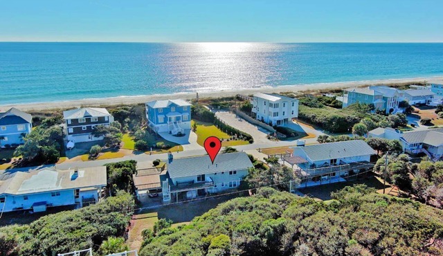 The Griffin House, Almost Oceanfront House with Beach Access across the street!