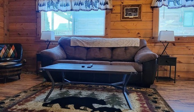 The Grizzly Den Cabin Warrens WI