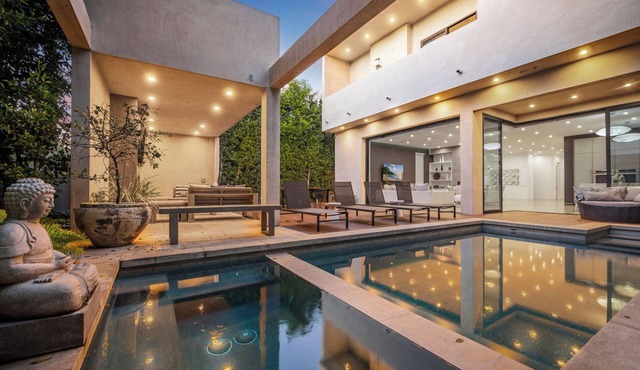 The Grove 5 bedroom Villa