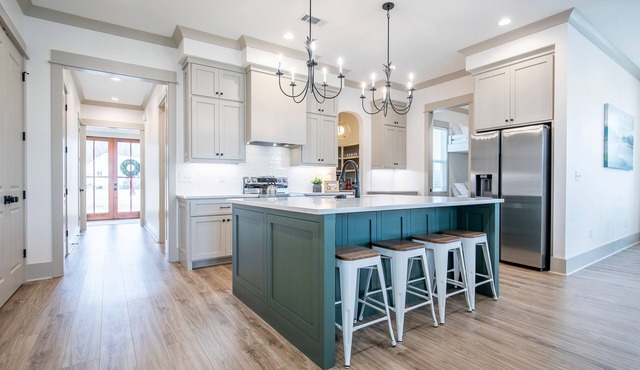The Grove Getaway, 4BR Haven by Velvet Ditch Villas