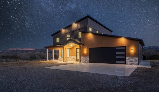 The Grove-River Cabin Hot Tub Near Bryce & Zion