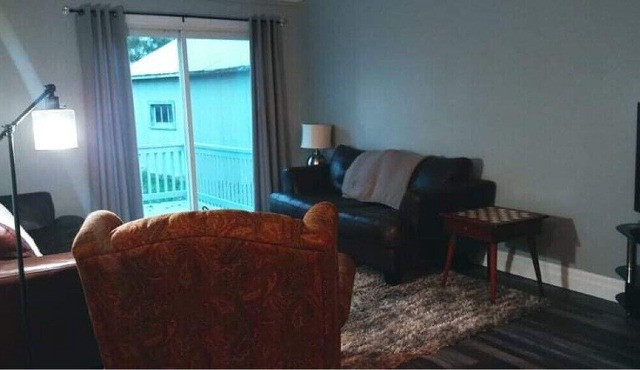 The Gryphon - Elliot Lake - 6-8 people