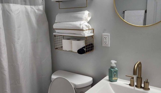 The Guest House on Seneca with King Bed